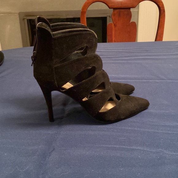 Nine West Black Suede Heels - Picture 2 of 6